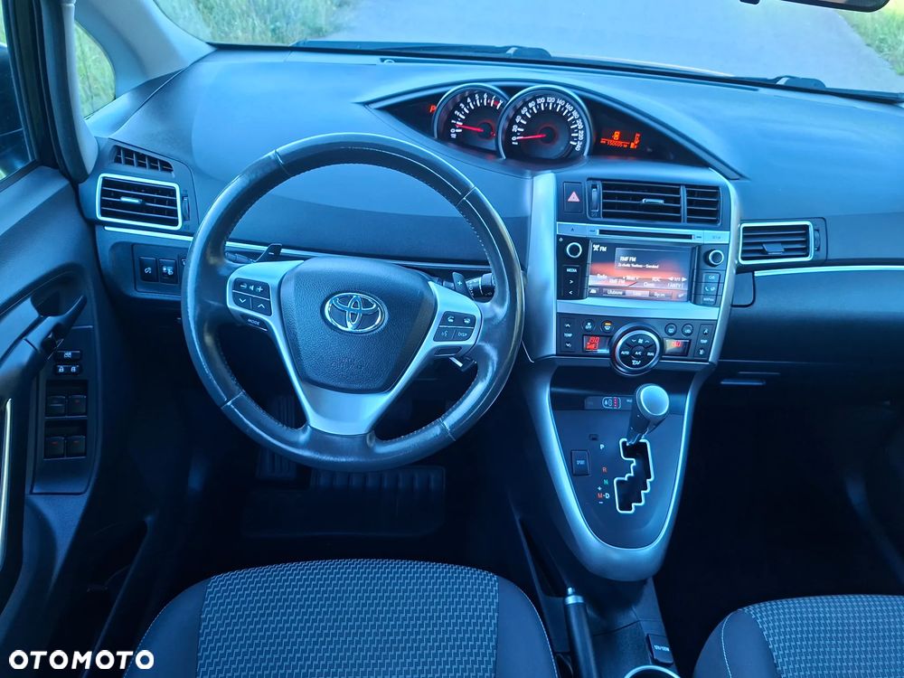 Toyota Verso 1.8 Multidrive Edition - 27
