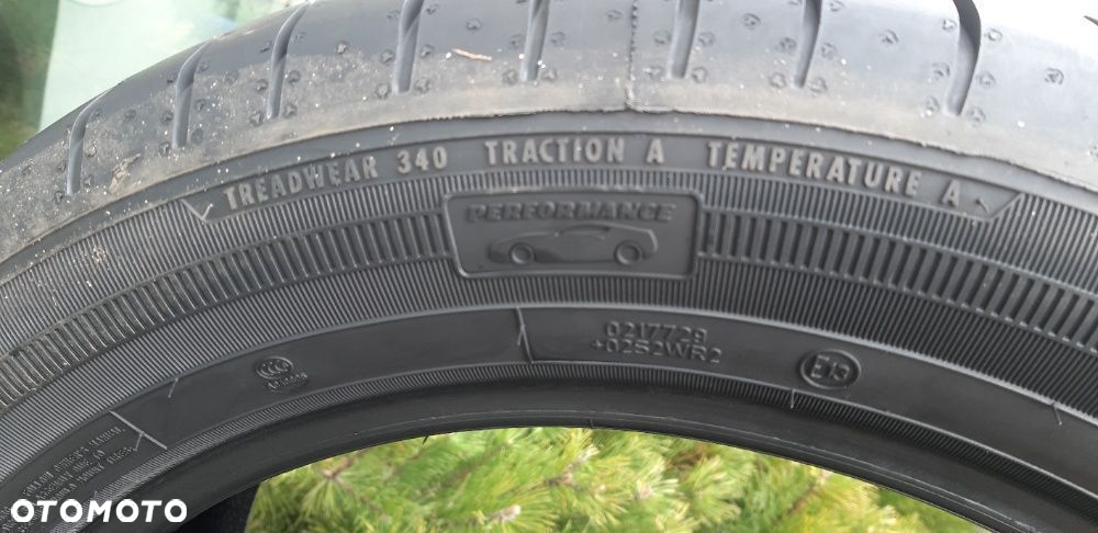 215/55R17 94V Goodyear Efficient Grip Performance lato komplet - 6