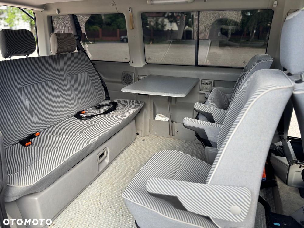 Volkswagen Transporter Mixt - 13