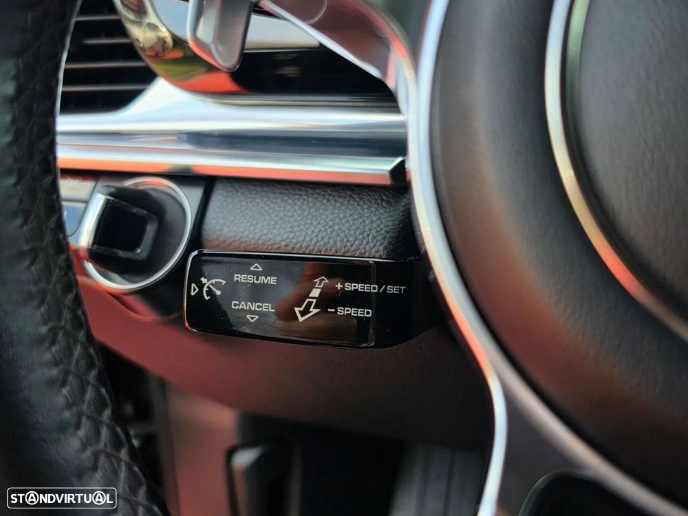 Porsche Panamera 4 E-Hybrid - 15
