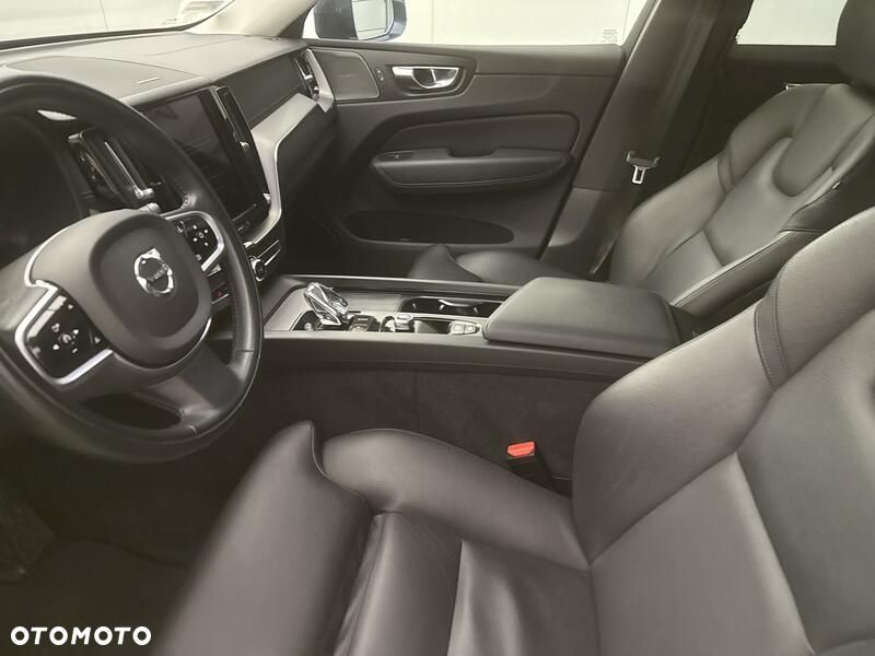 Volvo XC 60 B4 D AWD Inscription - 11