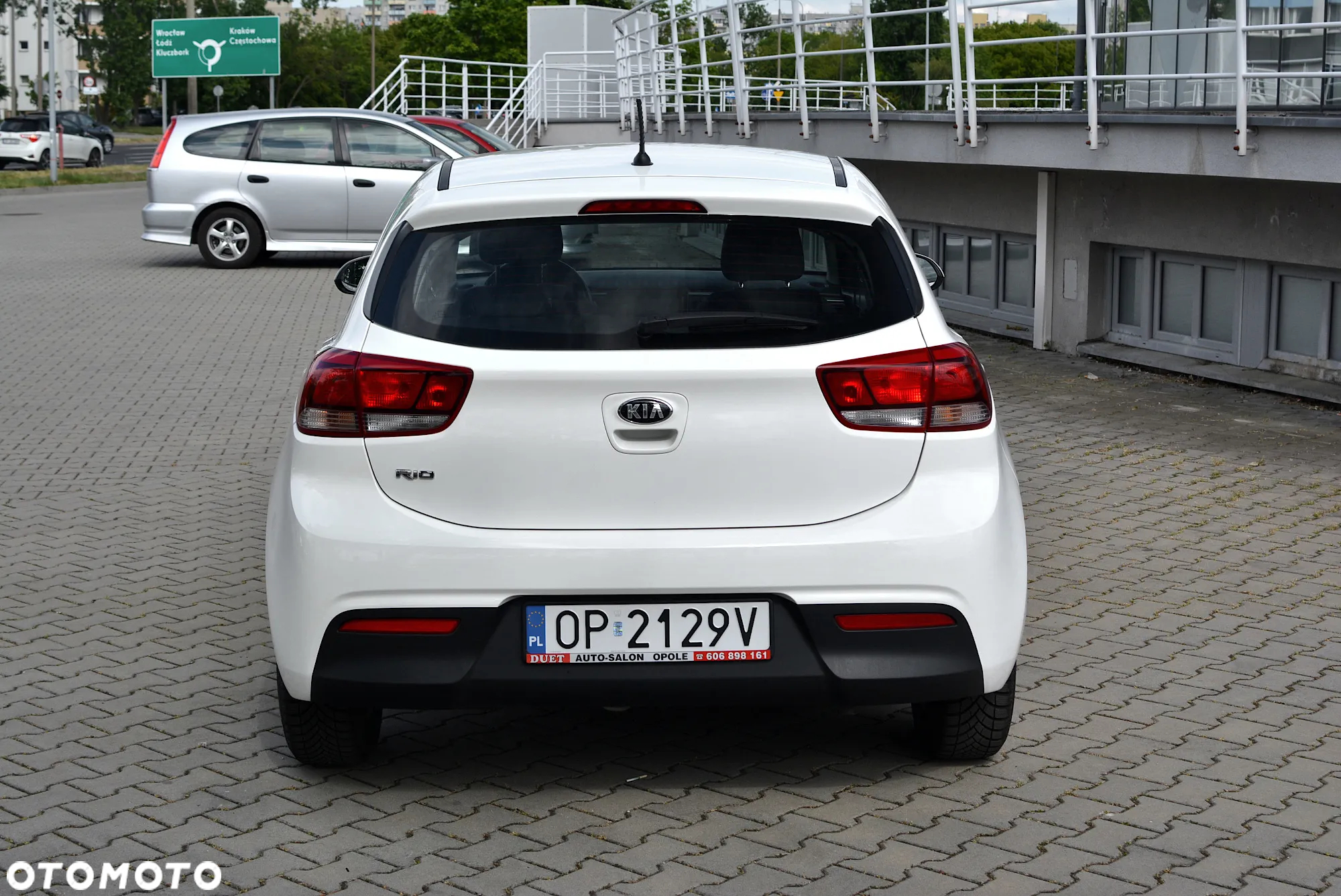 Kia Rio - 5