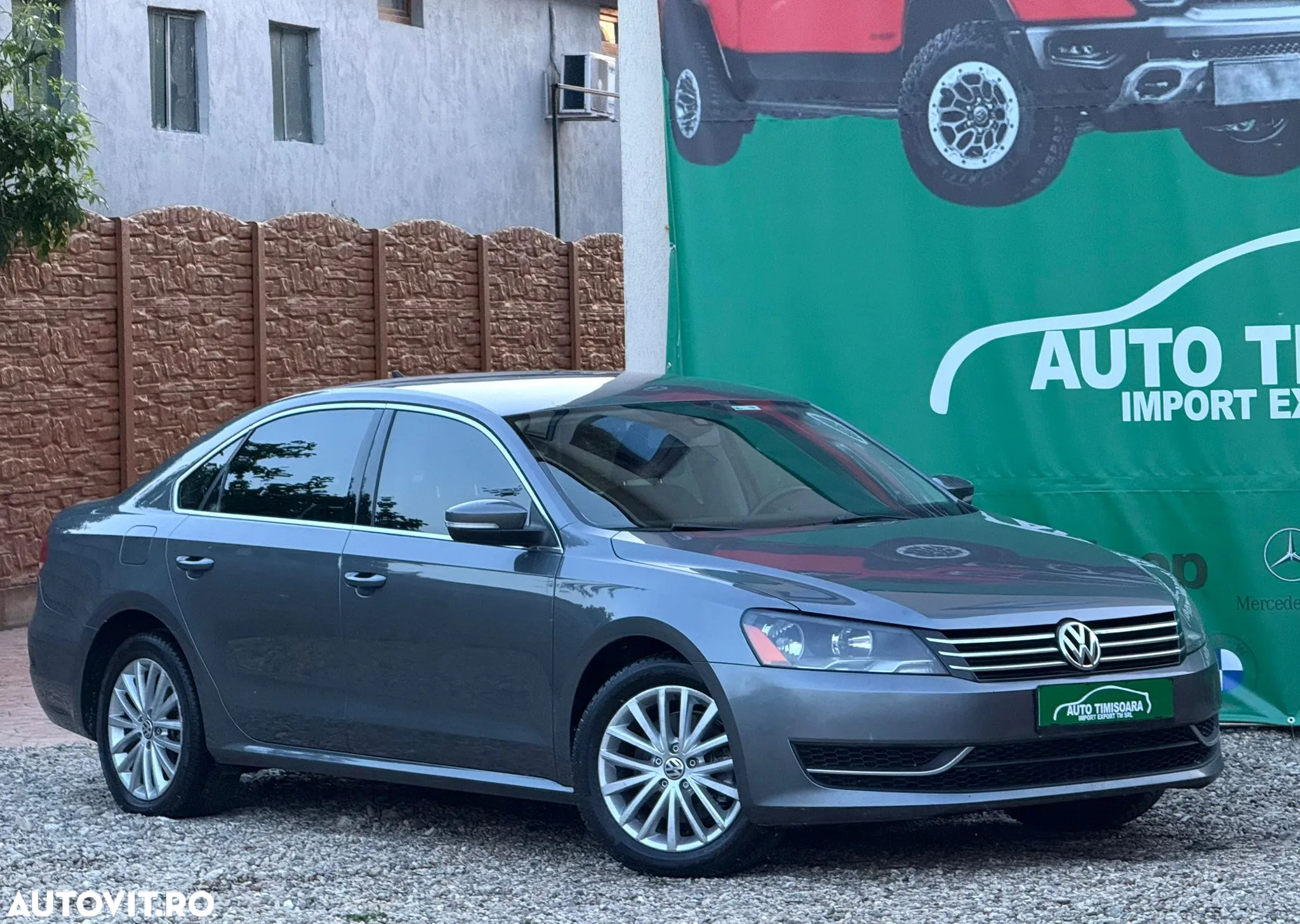 Volkswagen Passat - 2