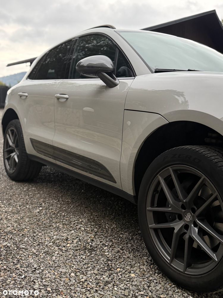 Porsche Macan T - 19
