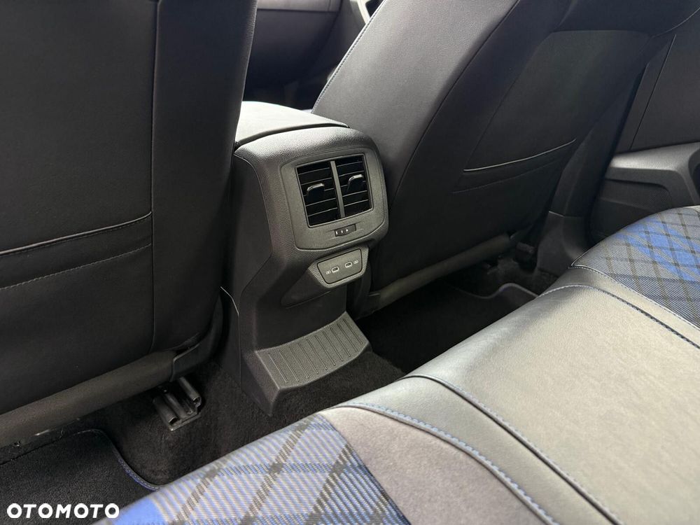Volkswagen T-Roc - 17