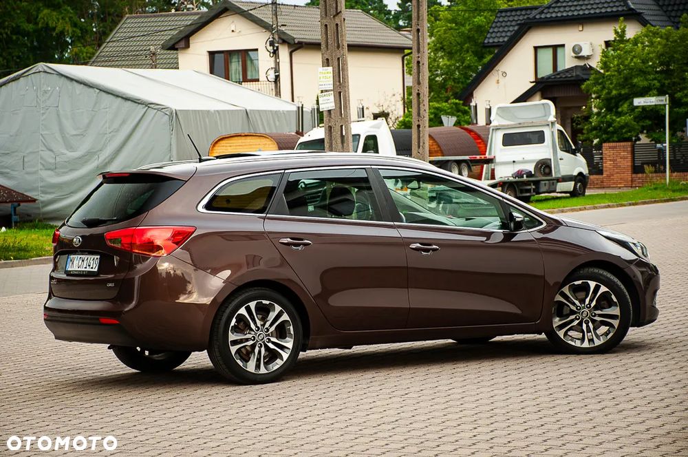 Kia Ceed 1.6 CRDi 136 DCT ISG Platinum Edition - 17
