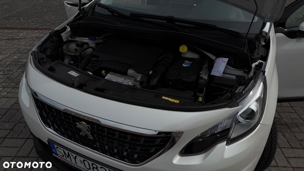 Peugeot 2008 1.2 Pure Tech GPF Allure S&S - 16