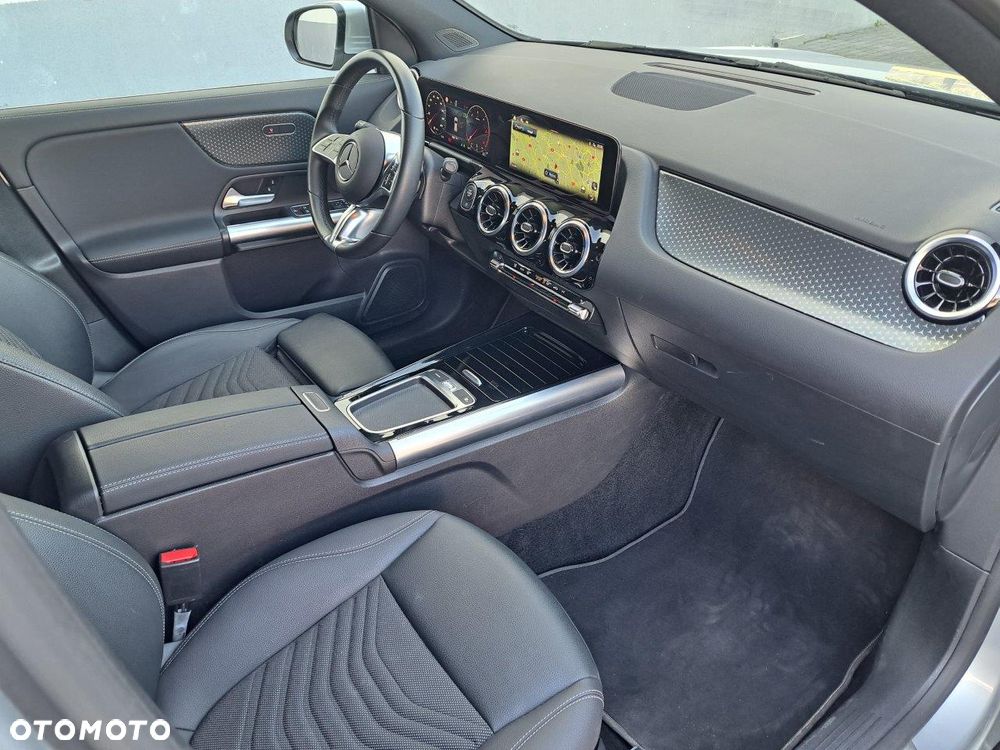 Mercedes-Benz GLA 180 d - 19