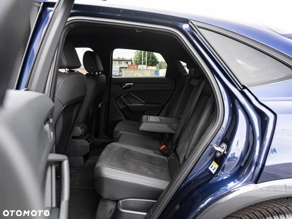 Audi Q3 Sportback 40 TDI quattro S tronic S line - 29