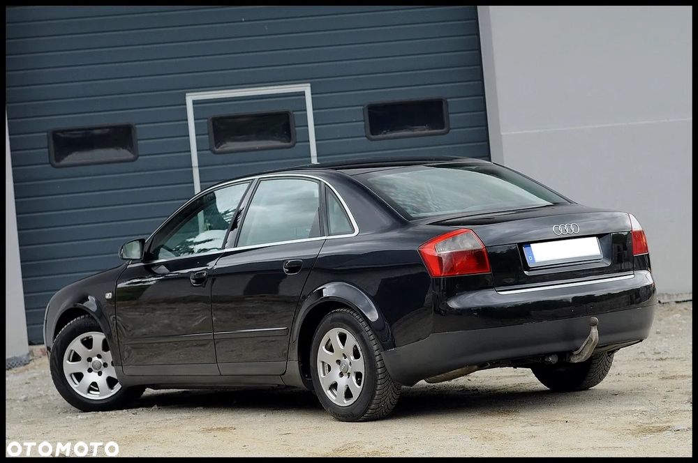Audi A4 Limousine - 3