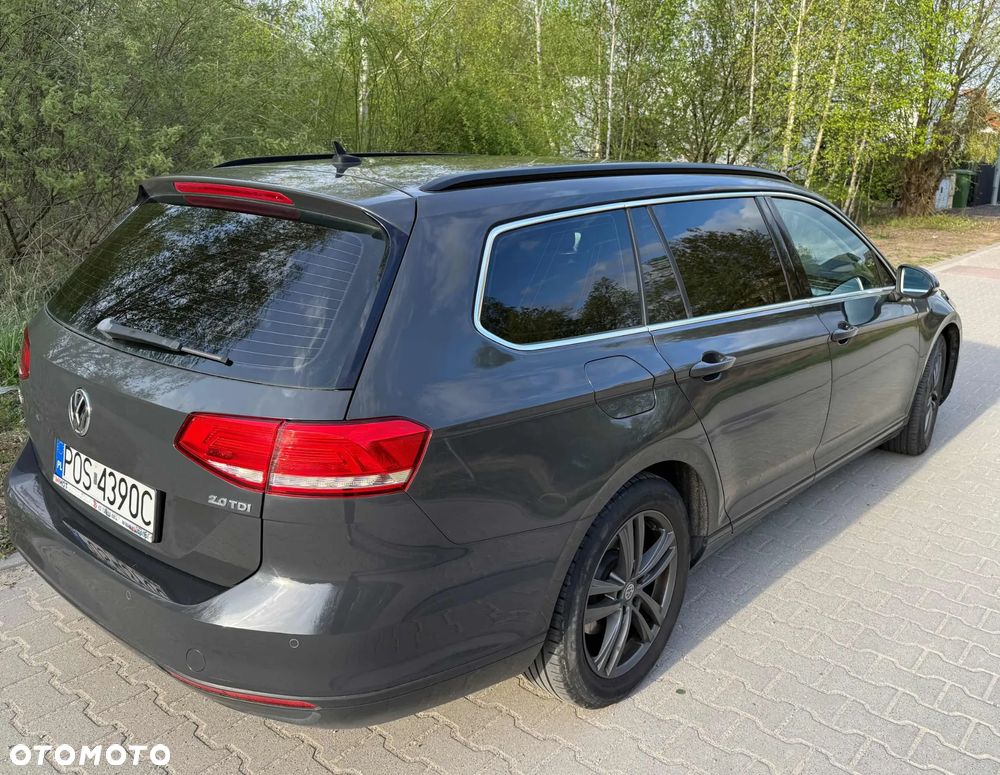 Volkswagen Passat 2.0 TDI SCR DSG Comfortline - 4