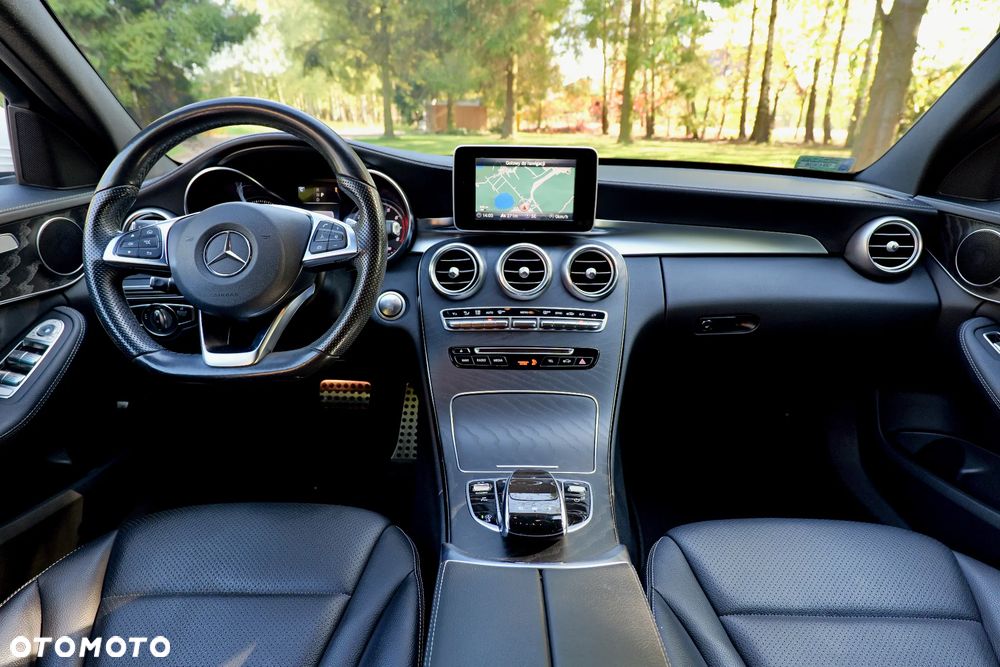 Mercedes-Benz Klasa C 200 4-Matic 9G-TRONIC - 22