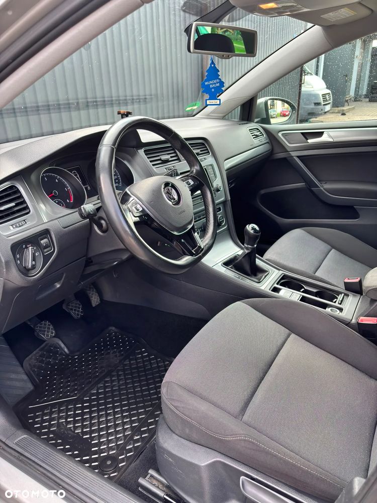 Volkswagen Golf 1.6 TDI SCR IQ.DRIVE - 20