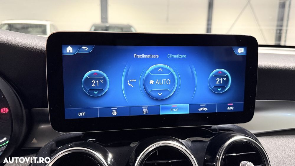 Mercedes-Benz GLC 300 e 4Matic 9G-TRONIC - 27