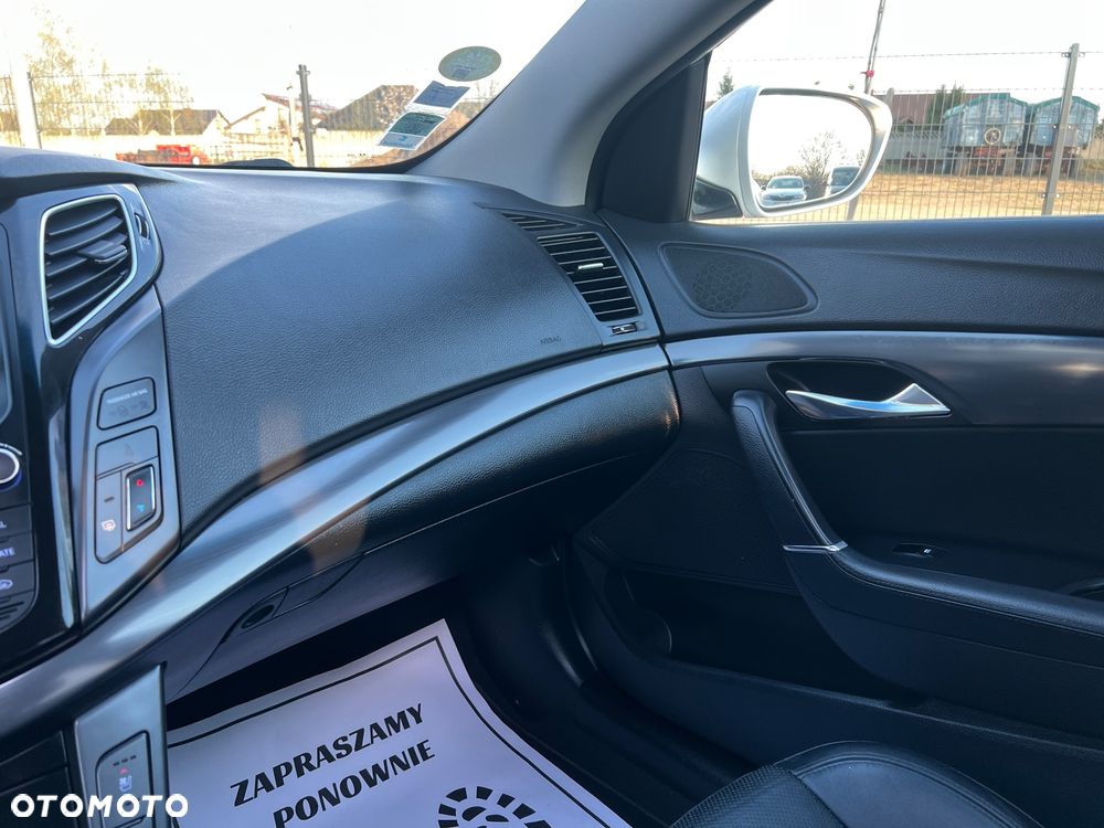 Hyundai i40 Kombi 1.7 CRDi DCT Premium - 26