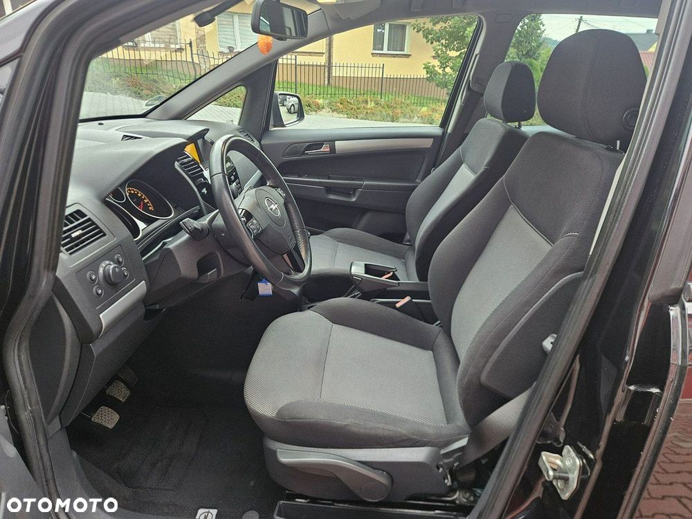 Opel Zafira - 18