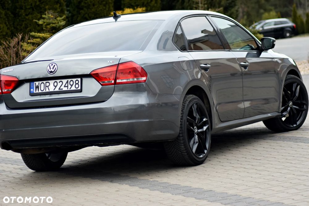 Volkswagen Passat - 25