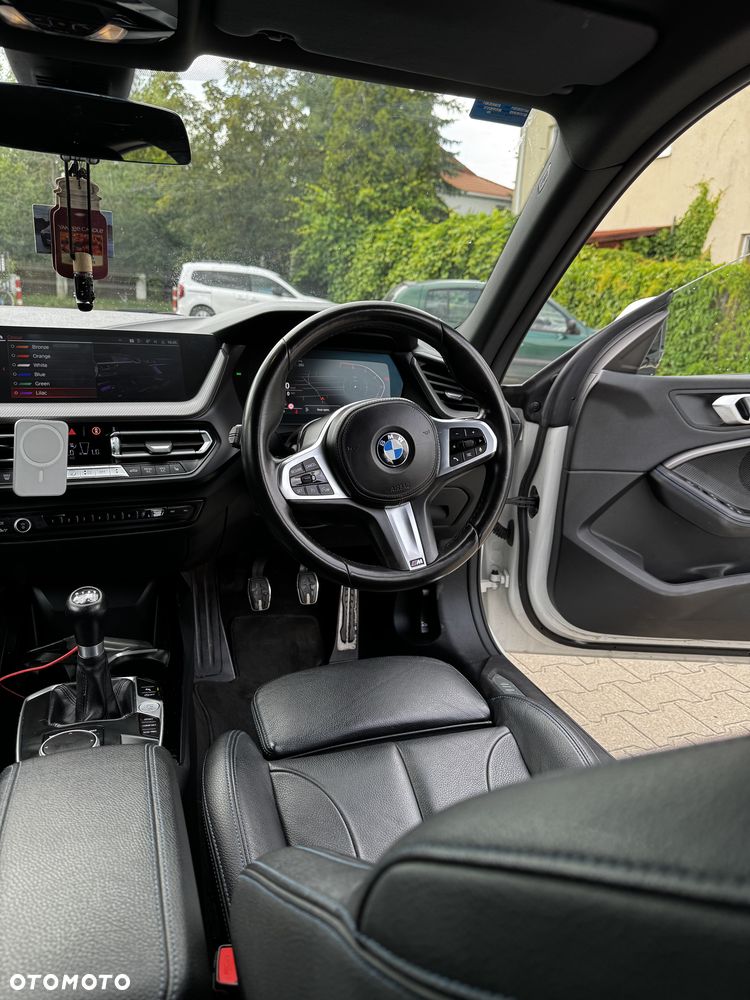 BMW Seria 2 218i M Sport - 17