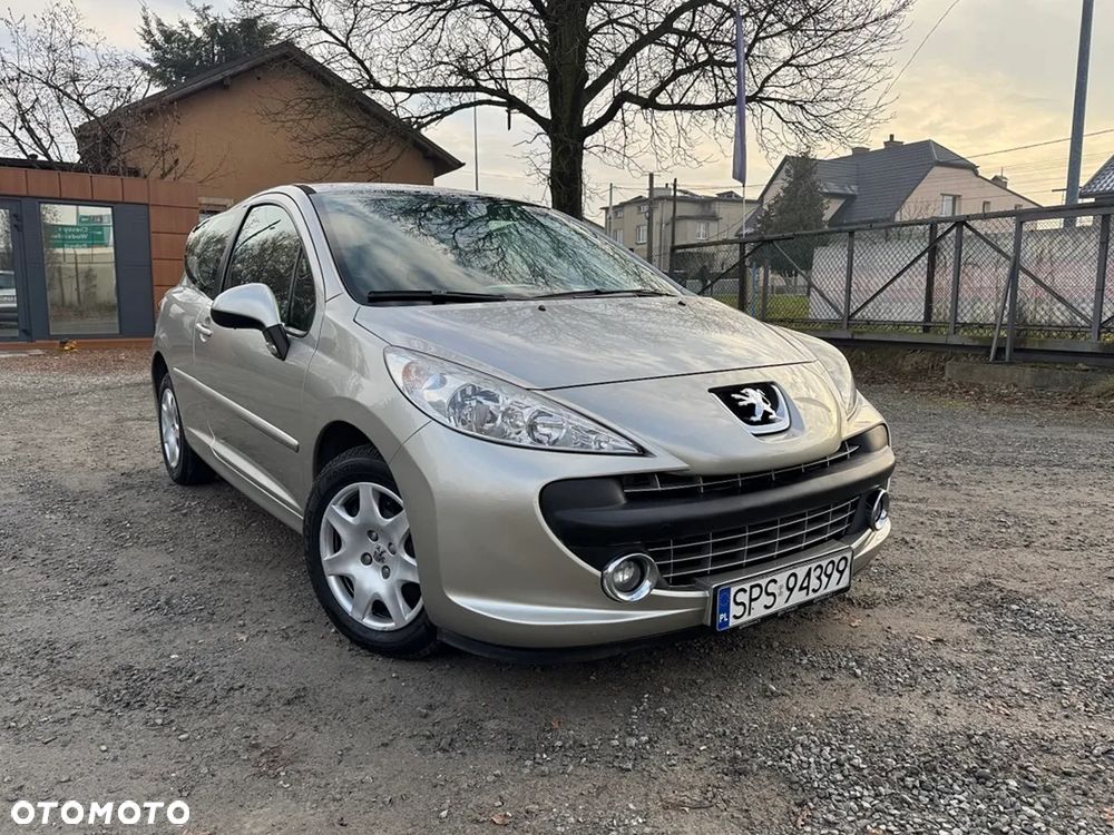 Peugeot 207 - 17