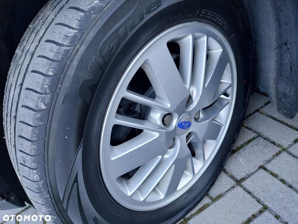 Ford Galaxy 2.0 TDCi Ghia - 34