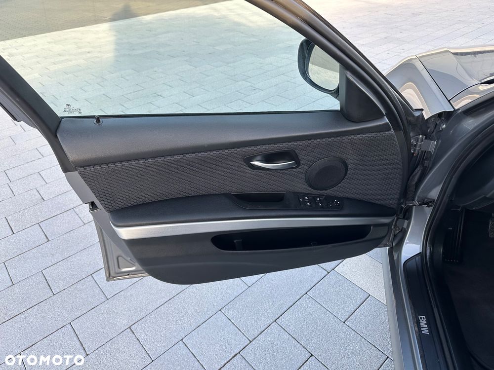 BMW Seria 3 320d DPF - 13
