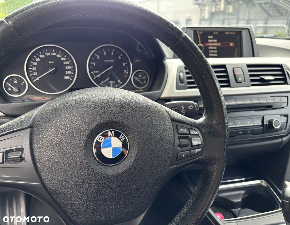 BMW Seria 3 - 16