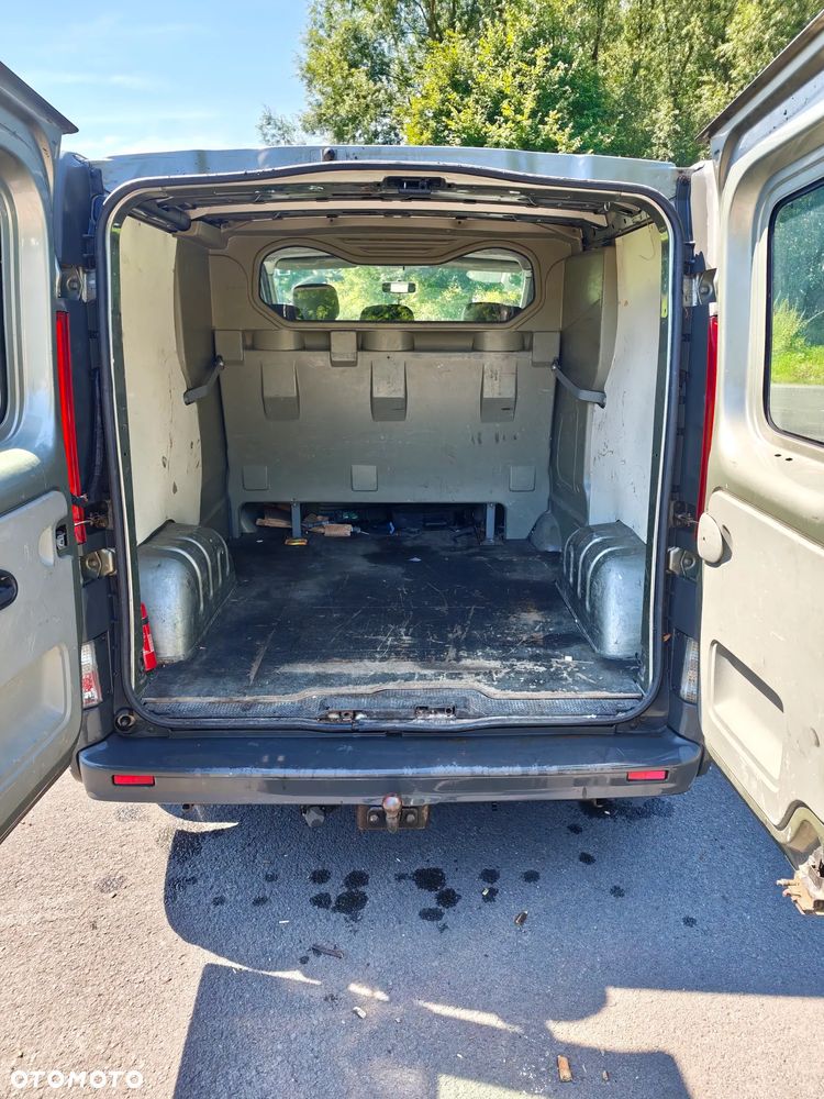Opel Vivaro - 10