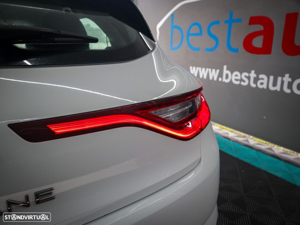 Renault Mégane 1.5 Blue dCi Limited EDC - 8