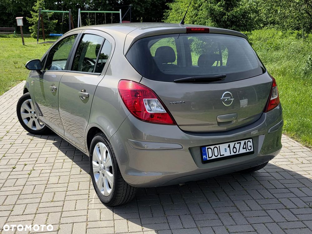 Opel Corsa 1.4 16V Active - 5