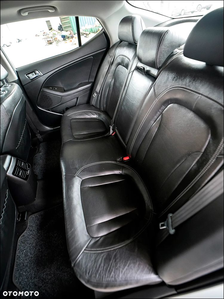 Kia Optima - 34