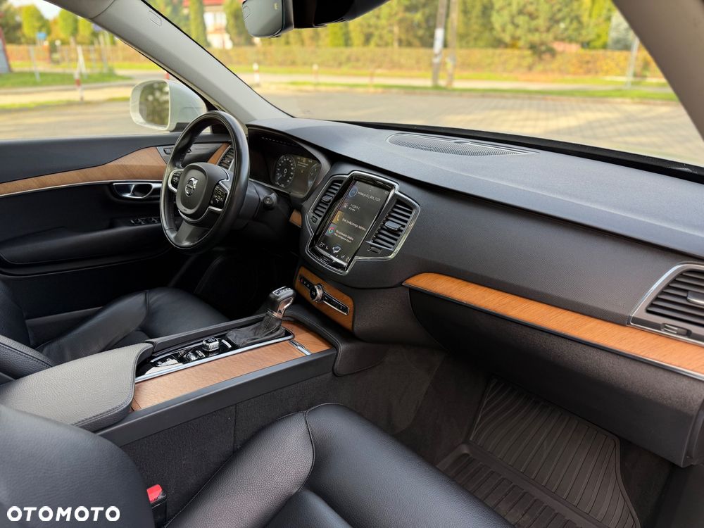 Volvo XC 90 - 11
