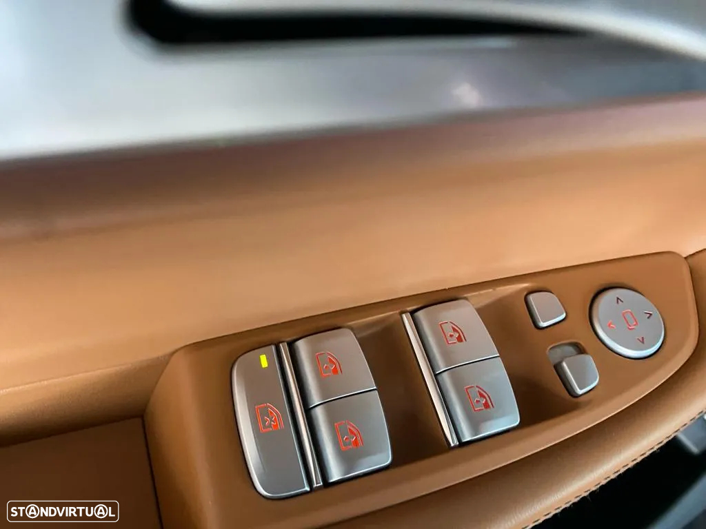 BMW 745 e iPerformance Pack M Auto - 29