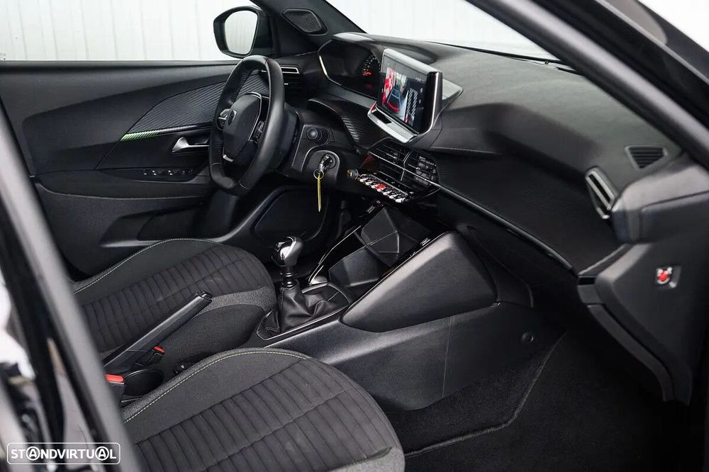Peugeot 2008 1.2 PureTech Style - 22