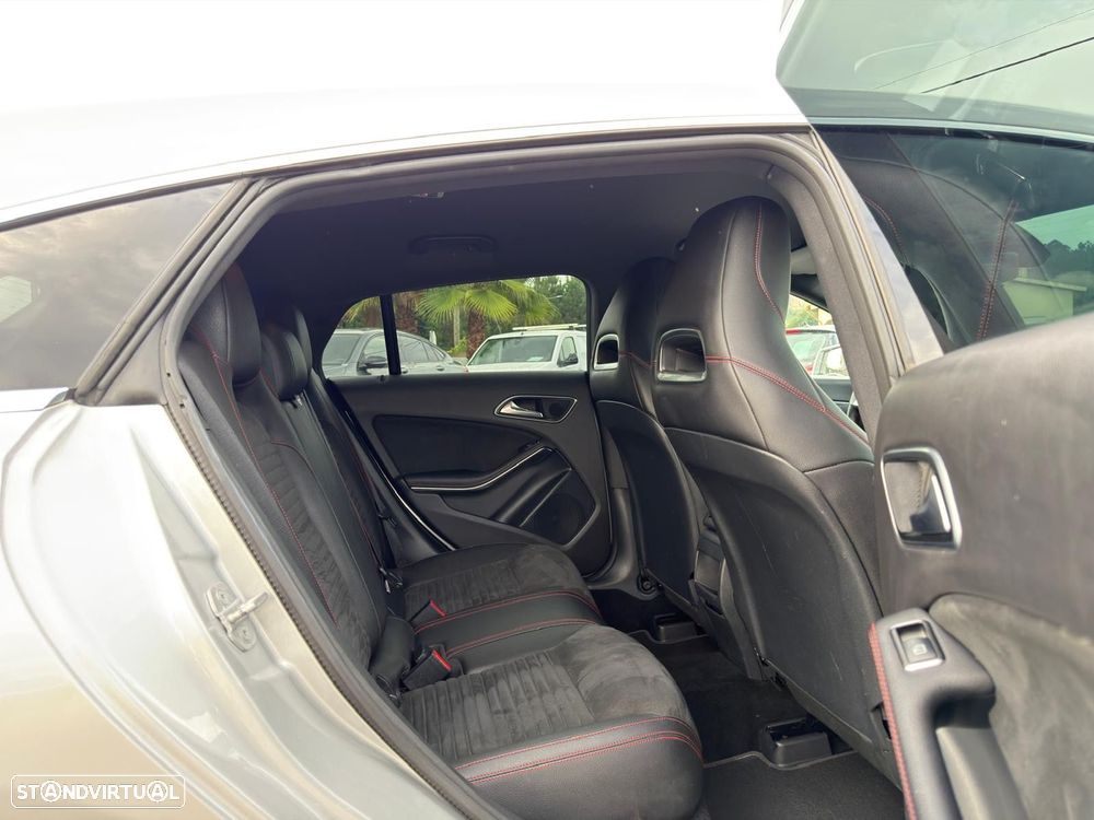 Mercedes-Benz CLA 180 d 7G-DCT AMG Line - 13