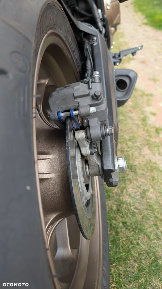 Honda CB - 15