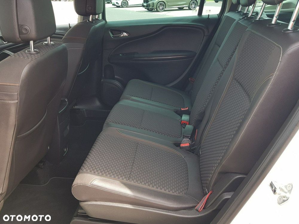 Opel Zafira 1.6 T SIDI Cosmo S&S - 11