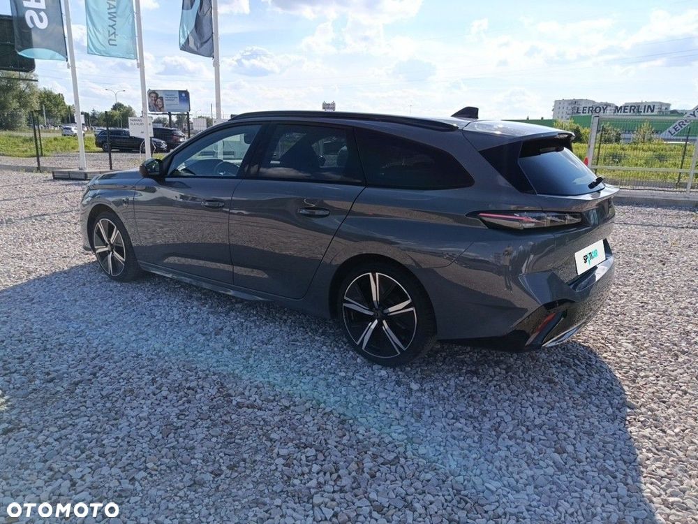 Peugeot 308 - 8