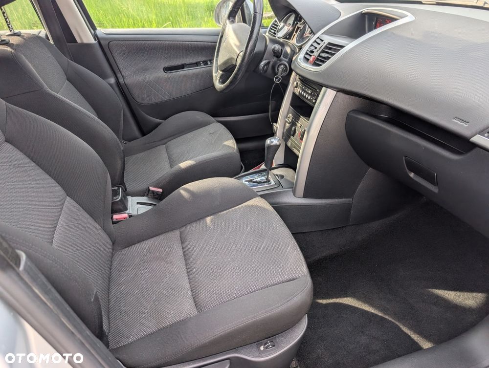 Peugeot 207 - 7