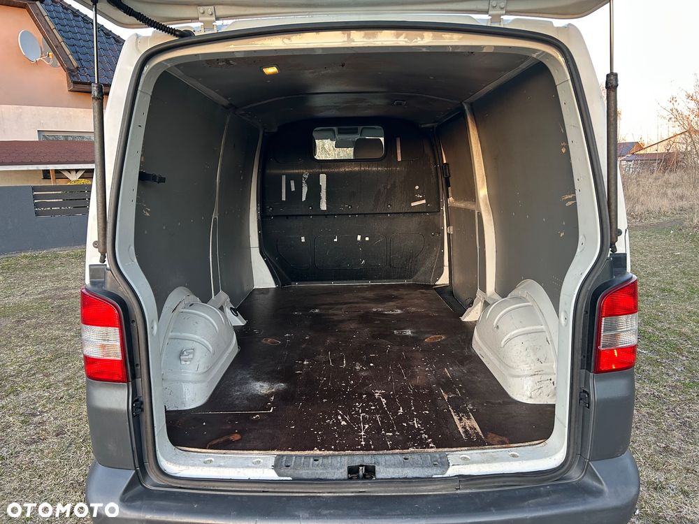 Volkswagen Transporter - 8