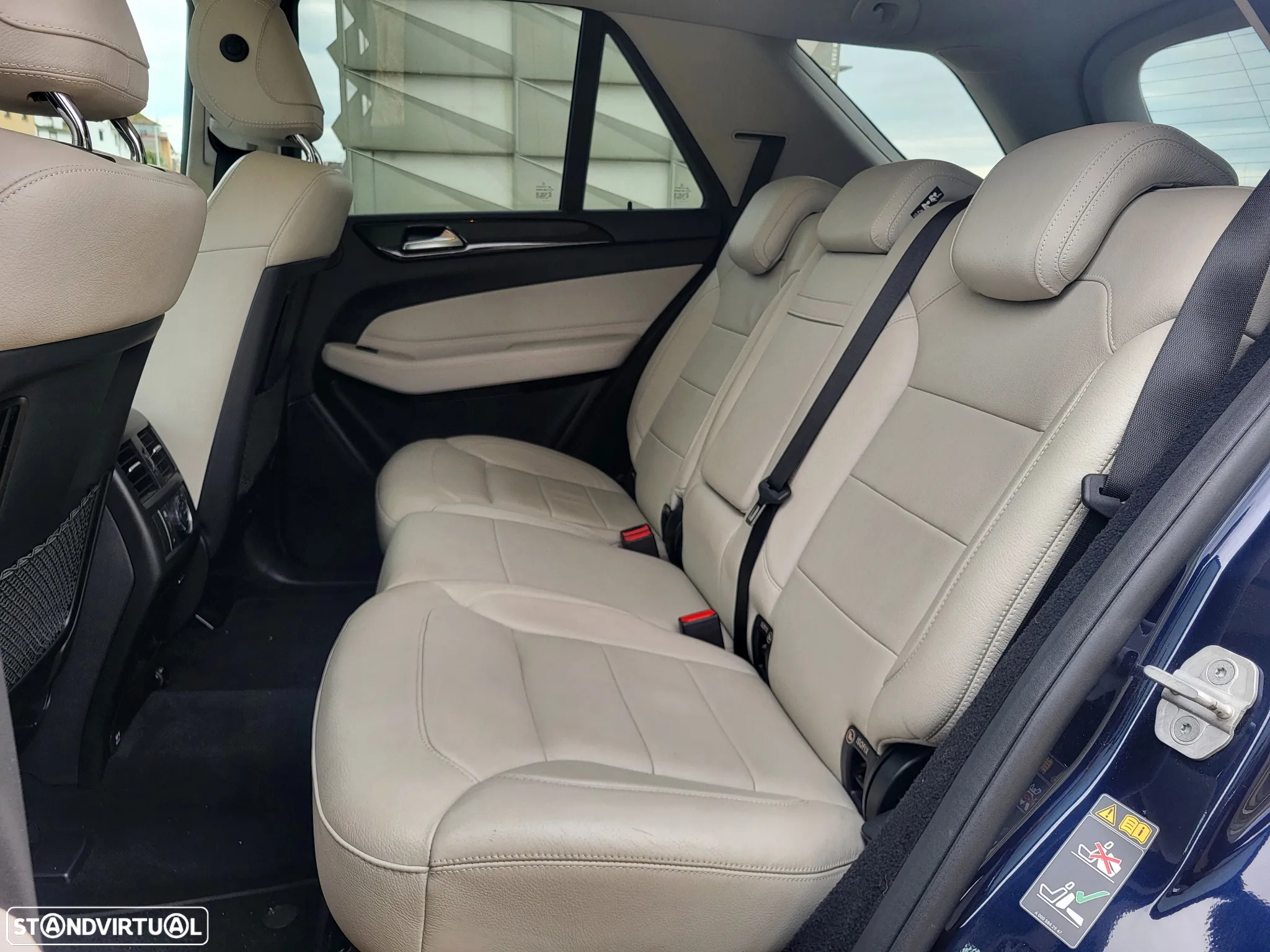 Mercedes-Benz GLE 500 e 4-Matic - 24