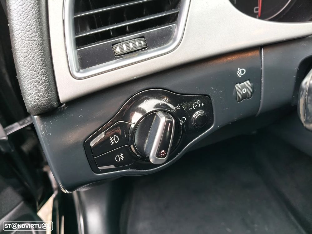 Audi A4 Avant 2.0 TDi Advance - 19