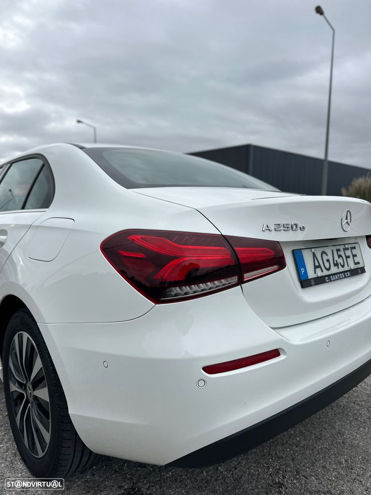 Mercedes-Benz A 250 Limousine e Style Plus - 9