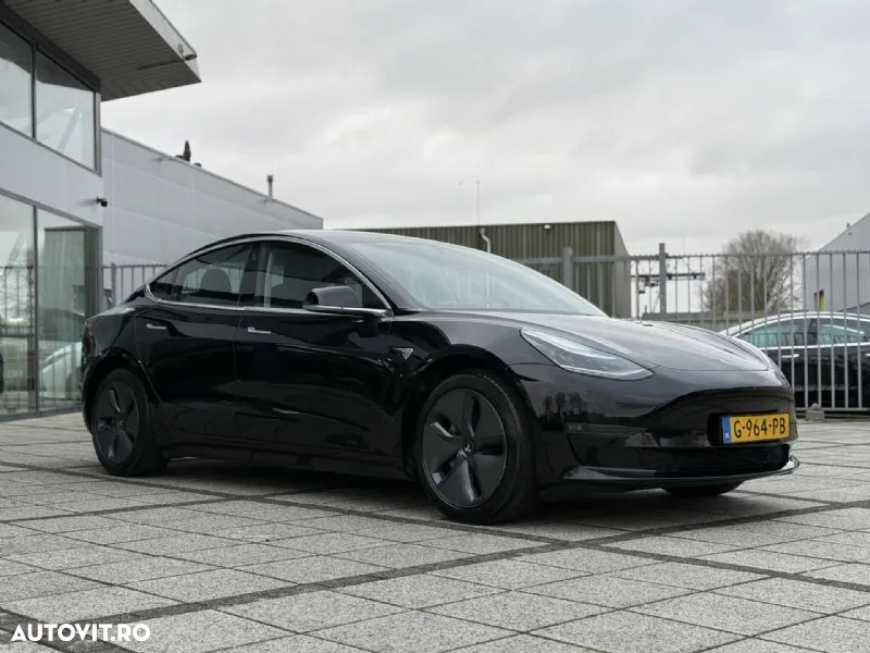 Tesla Model 3 Langstreckenbatterie Allradantrieb Dual Motor Performance - 7