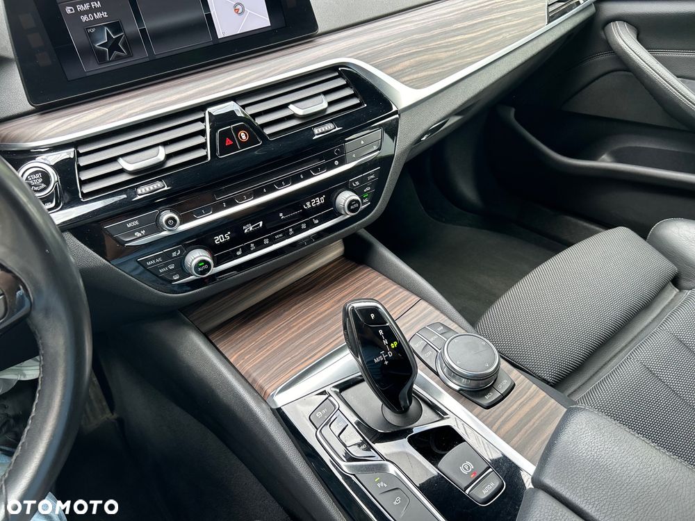 BMW Seria 5 520d xDrive Sport Line - 33