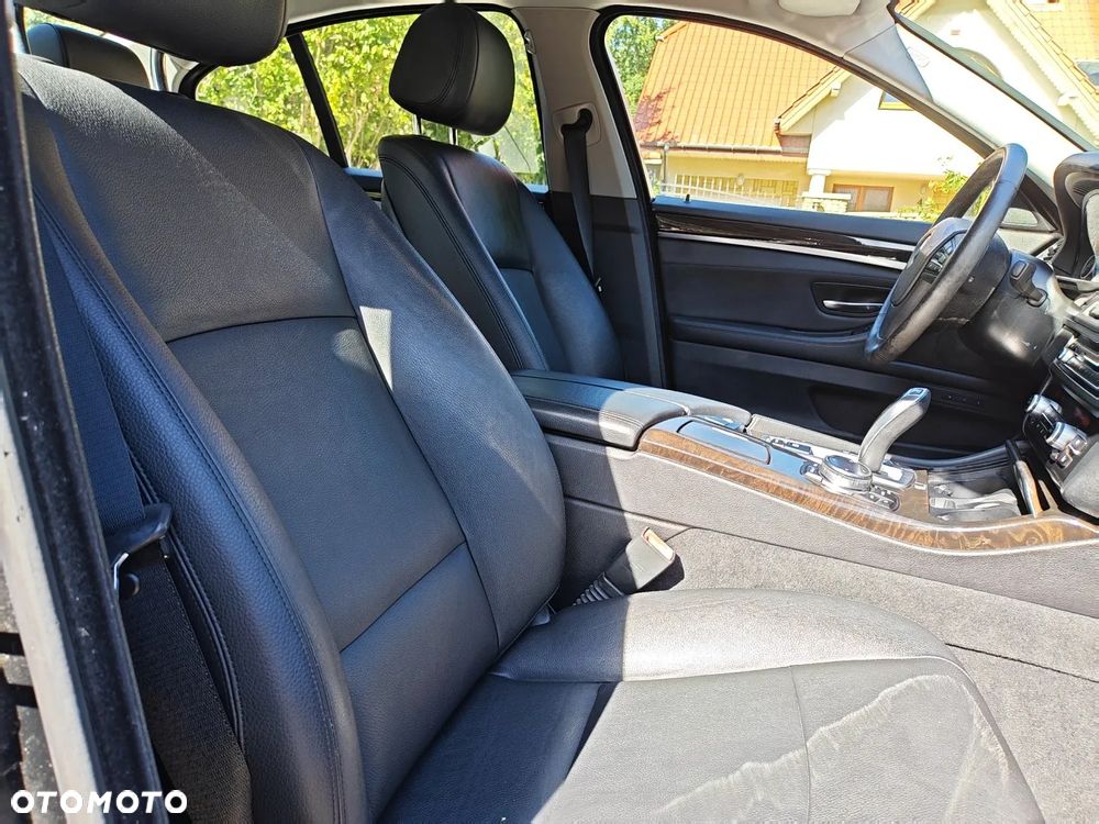 BMW Seria 5 528i xDrive - 20