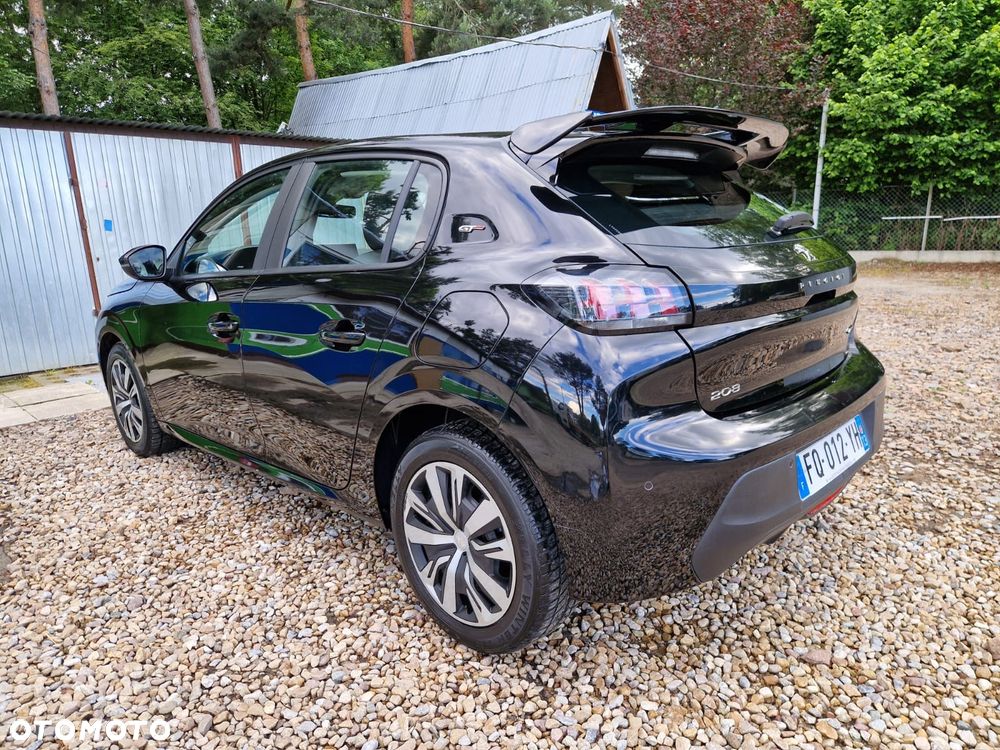 Peugeot 208 - 3