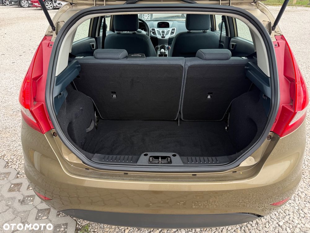 Ford Fiesta 1.25 Titanium EU5 - 23