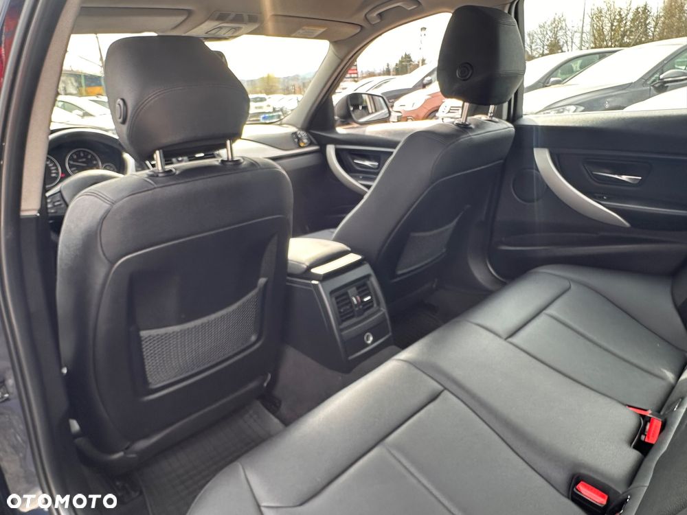 BMW Seria 3 318d Blue Performance Sport Line - 15