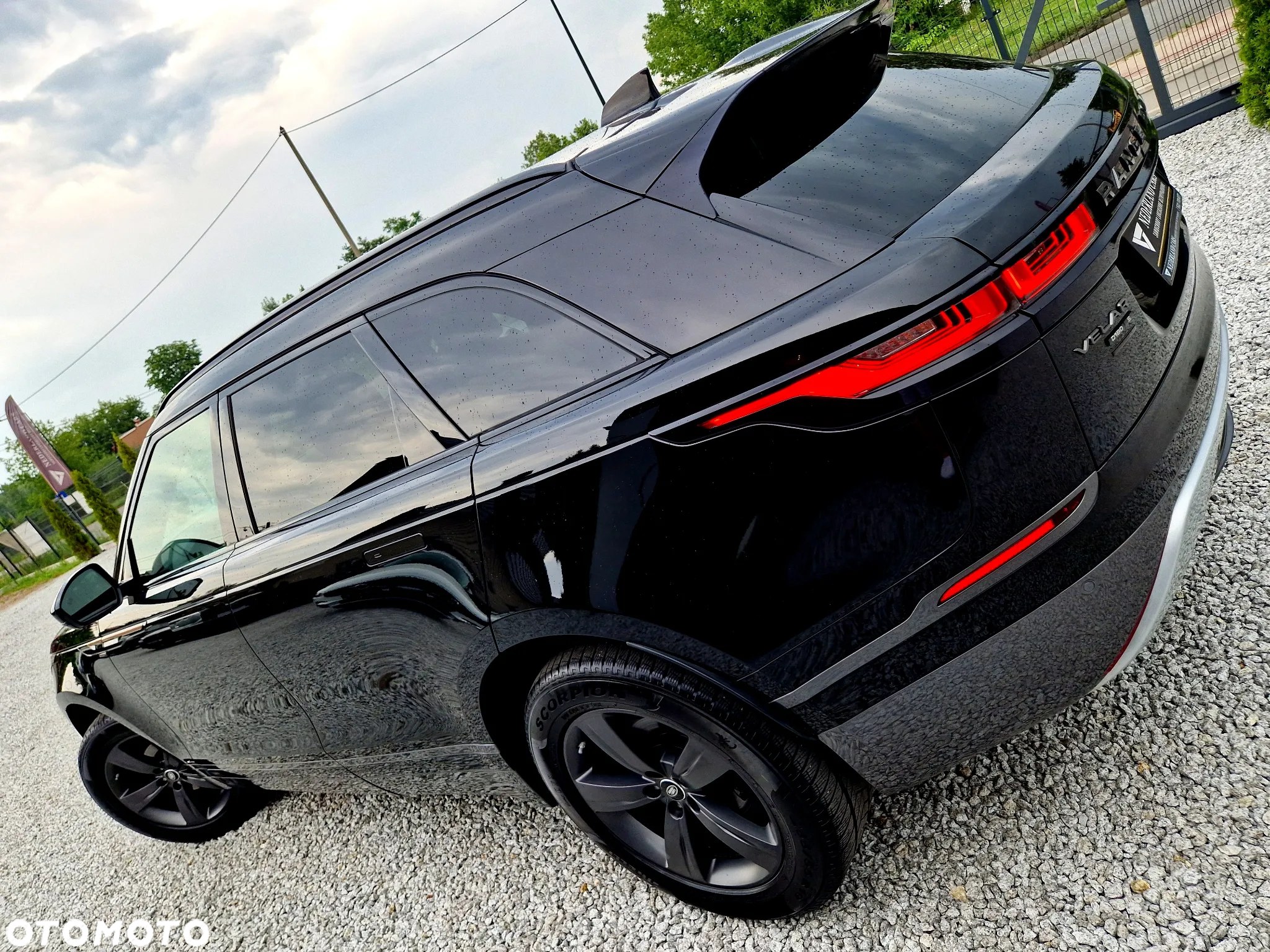 Land Rover Range Rover Velar 2.0 TD4 R-Dynamic - 37