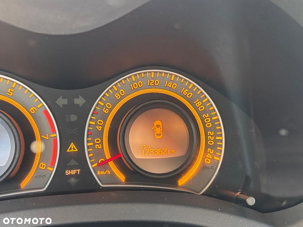 Toyota Auris 1.33 VVT-i Premium + - 25